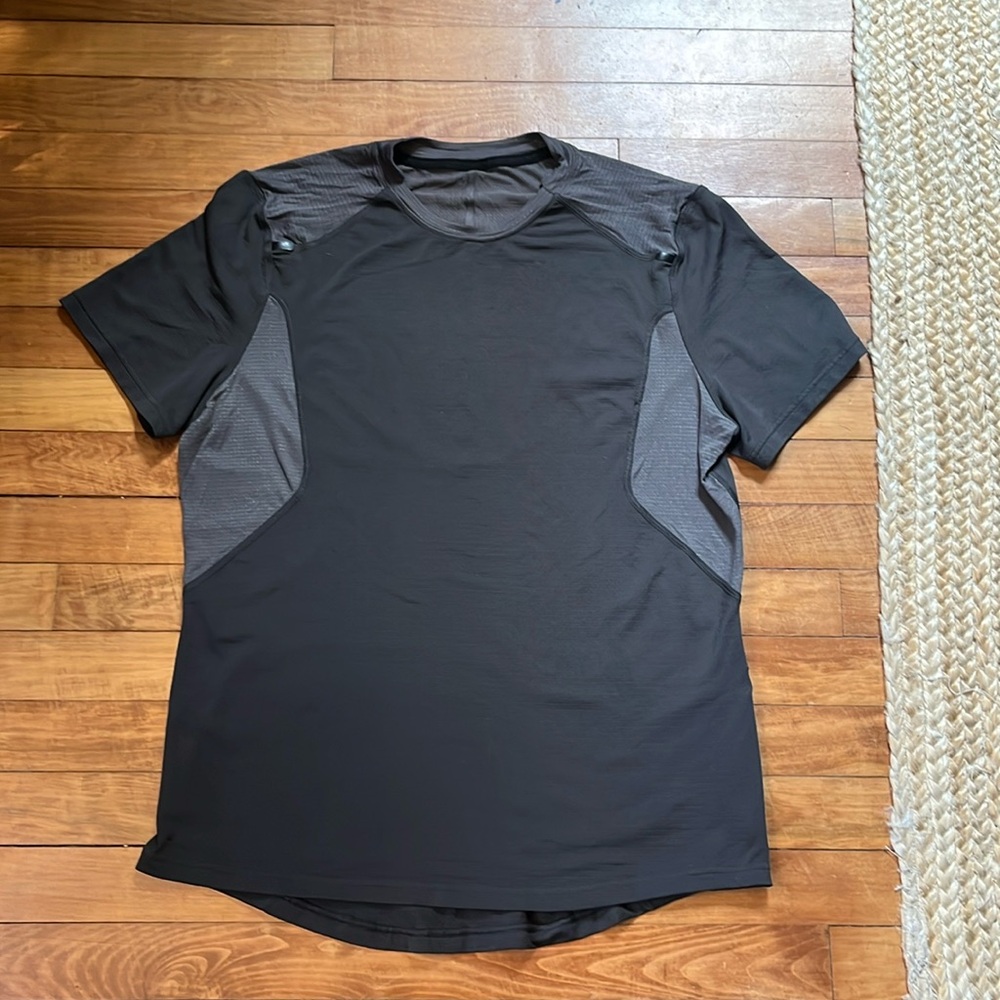 Men’s Lululemon T-Shirt